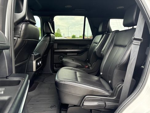 Used 2021 Ford Expedition XLT RWD image 12