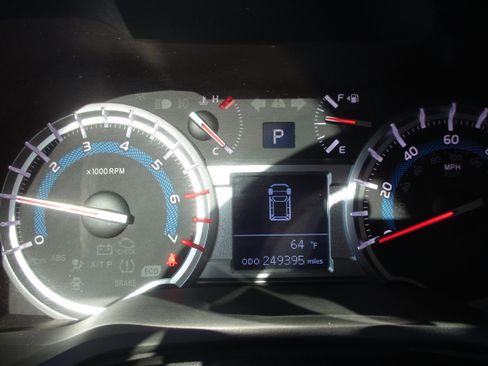 Used 2014 Toyota 4Runner Trail image 21