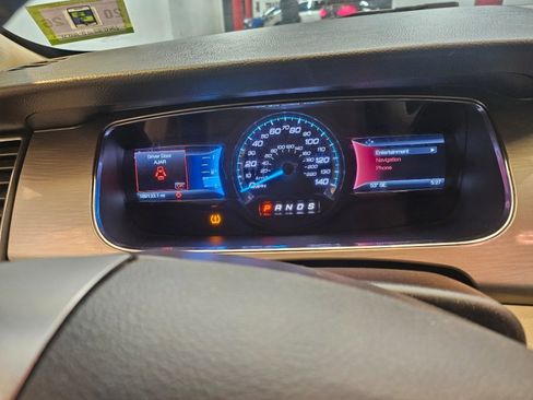 Used 2014 Ford Taurus SEL w/ Equipment Group 201A image 25