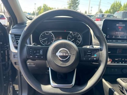 Used 2024 Nissan Rogue SV AWD/4WD image 21