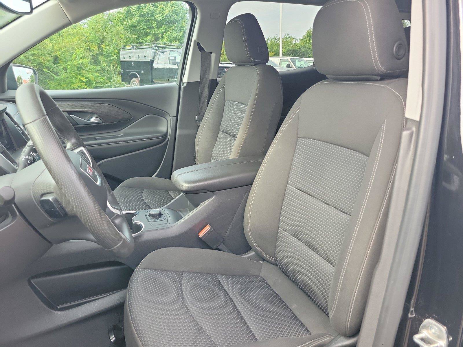 Used 2024 GMC Terrain SLE AWD/4WD image 21