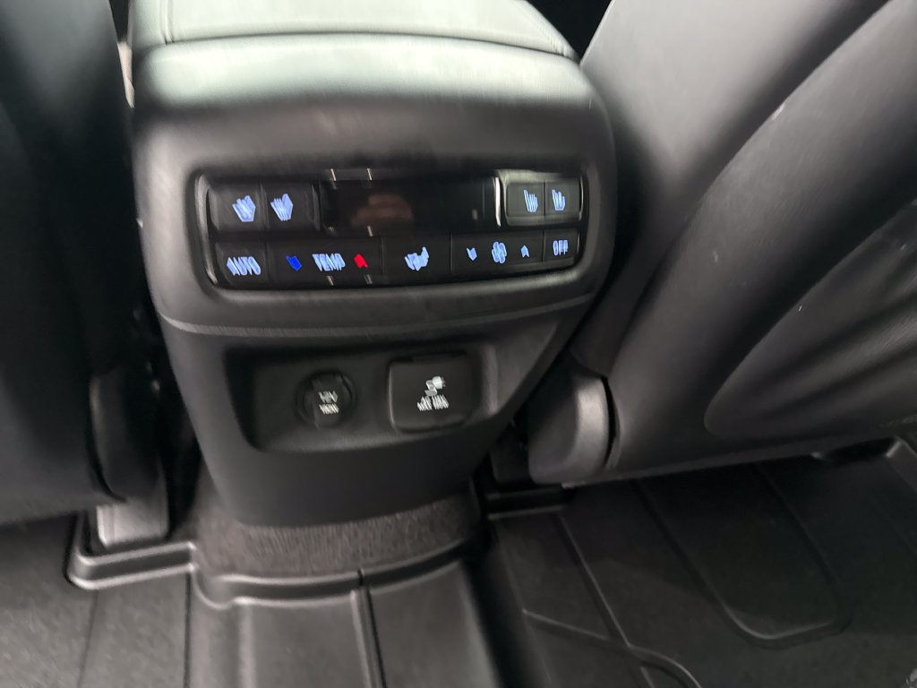 Certified 2025 Hyundai Palisade Calligraphy AWD/4WD image 23