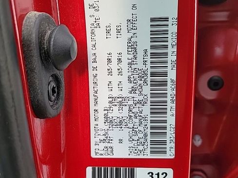 Used 2019 Toyota Tacoma TRD Off-Road image 41