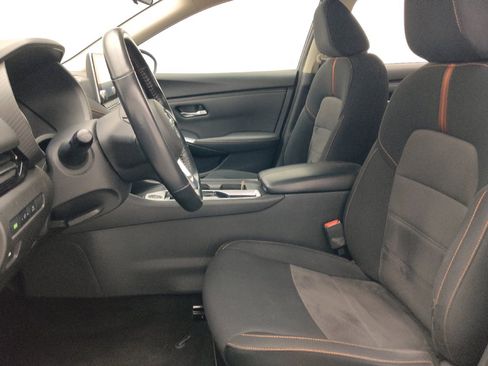 Used 2023 Nissan Sentra SR w/ Midnight Edition Package FWD image 17