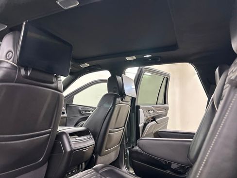 Certified 2024 Cadillac Escalade Premium Luxury Platinum AWD/4WD image 27