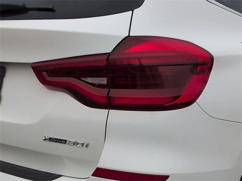 Used 2019 BMW X3 xDrive30i w/ Premium Package image 12