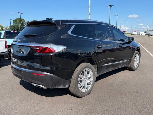 Used 2024 Buick Enclave Essence w/ Experience Buick Package AWD/4WD image 5