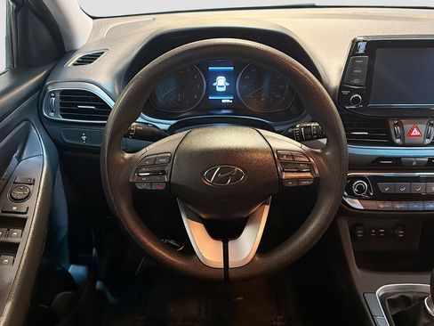 Used 2018 Hyundai Elantra GT image 17