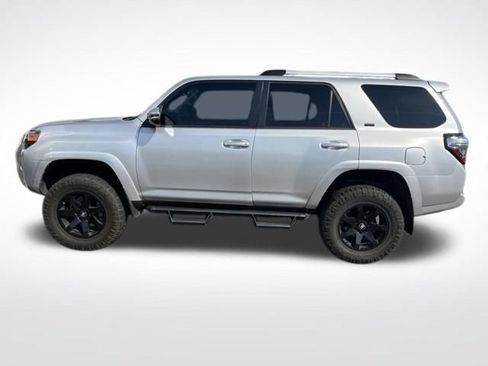 Used 2019 Toyota 4Runner SR5 Premium AWD/4WD image 5