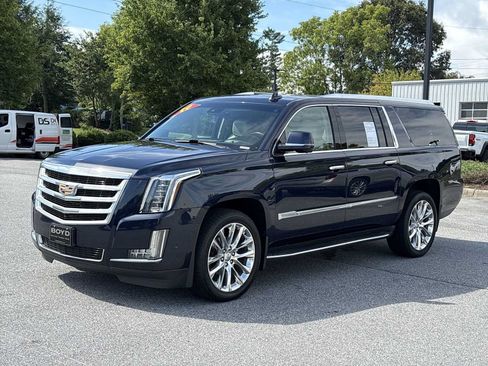 Used 2019 Cadillac Escalade ESV Luxury AWD/4WD image 2