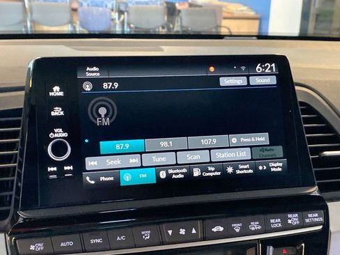 Used 2025 Honda Odyssey Sport-L image 16