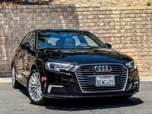 Used 2018 Audi A3 e-tron Premium FWD image 4
