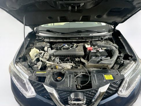 Used 2015 Nissan Rogue SV w/ SV Moonroof Package FWD image 31