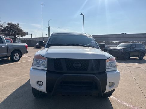Used 2014 Nissan Titan SV w/ SV Value Truck Package image 3