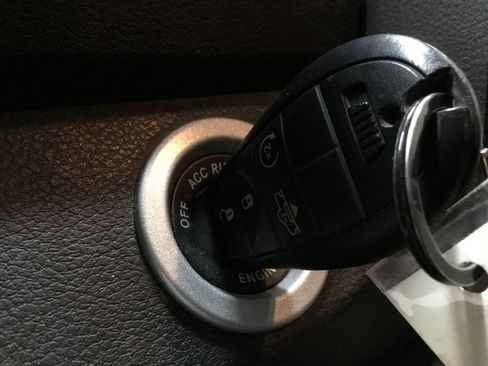 Used 2017 RAM 1500 Rebel w/ Luxury Group image 10