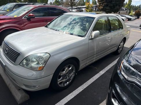 Used 2002 Lexus LS 430 w/ Custom Luxury Pkg RWD image 1