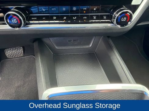 Used 2026 Chevrolet Equinox LT w/ Convenience Package II AWD/4WD image 30