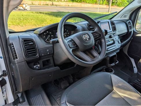 Used 2026 RAM ProMaster 2500 w/ Convenience Group FWD image 15