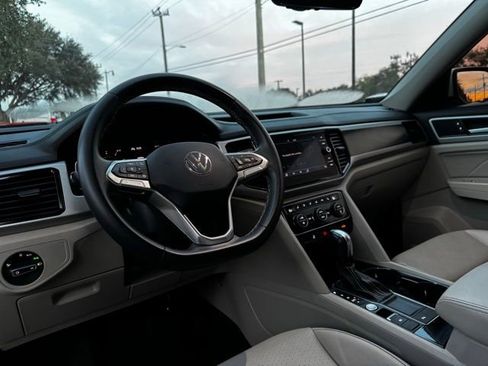 Used 2022 Volkswagen Atlas SE w/ Panoramic Sunroof Package image 21