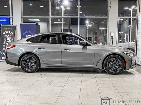 Used 2023 BMW i4 eDrive35 w/ Premium Package image 9