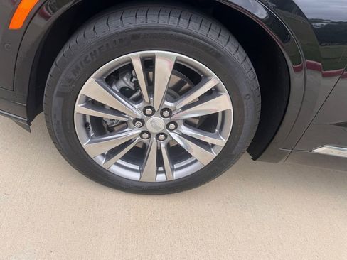 Used 2023 Cadillac XT6 Premium Luxury w/ Technology Package FWD image 10