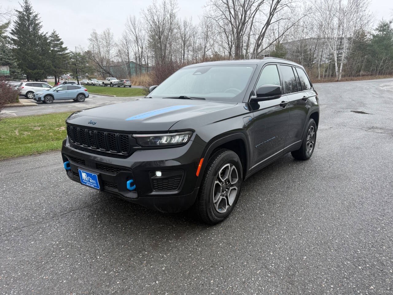 Used 2023 Jeep Grand Cherokee Trailhawk w/ Luxury Tech Group III AWD/4WD image 2