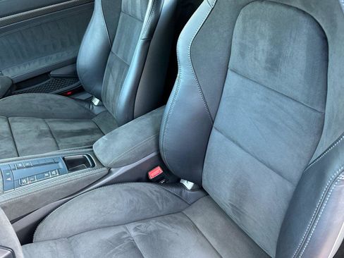 Used 2024 Porsche 718 Cayman GT4 RS image 11