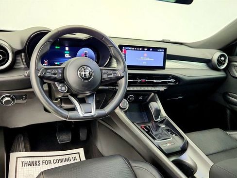 Used 2024 Alfa Romeo Tonale Ti w/ Premium Interior Package image 13