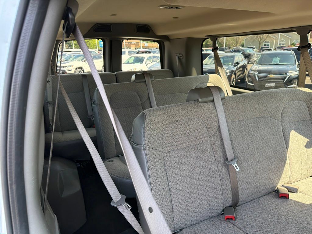 Used 2025 Chevrolet Express 3500 LT w/ LT Preferred Equipment Group RWD image 18