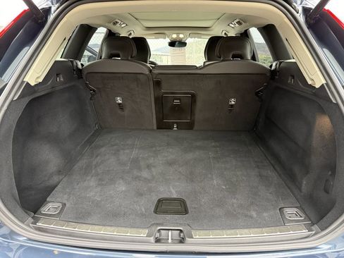 Certified 2025 Volvo XC60 B5 Plus image 12