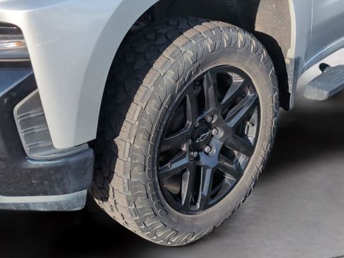 Used 2022 Chevrolet Silverado 1500 LT Trail Boss AWD/4WD image 29
