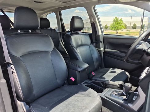 Used 2016 Subaru Forester 2.5i Touring w/ Eyesight & Navigation System AWD/4WD image 32