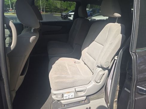 Used 2015 Honda Odyssey EX image 3