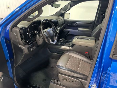 Used 2022 Chevrolet Silverado 1500 ZR2 w/ Technology Package image 21