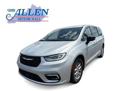 Used 2024 Chrysler Pacifica Touring-L