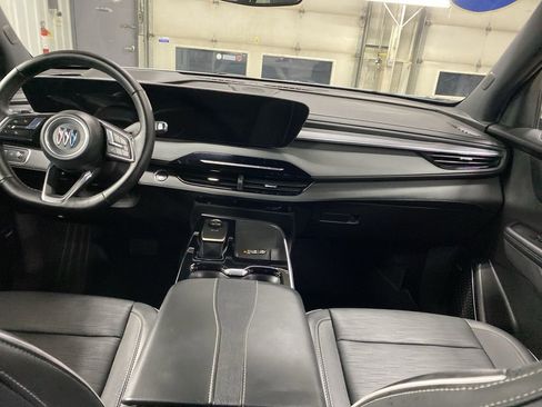 Certified 2025 Buick Enclave Sport Touring image 17