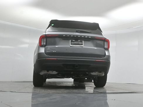 New 2026 Ford Explorer Active RWD image 48