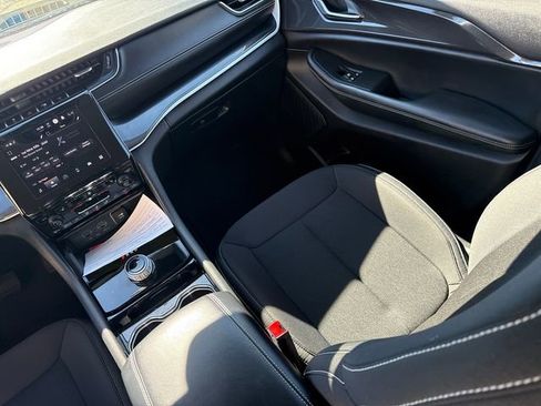 Used 2023 Jeep Grand Cherokee L Laredo w/ Luxury Tech Group I image 22