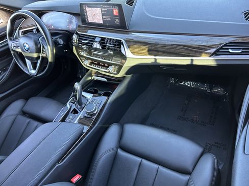 Used 2020 BMW 530i 530i w/ Premium Package image 12