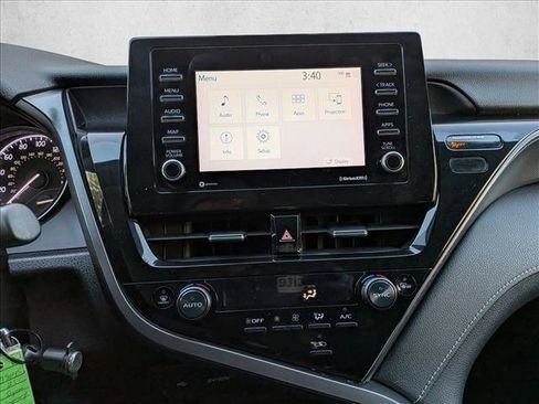 Used 2023 Toyota Camry SE image 12