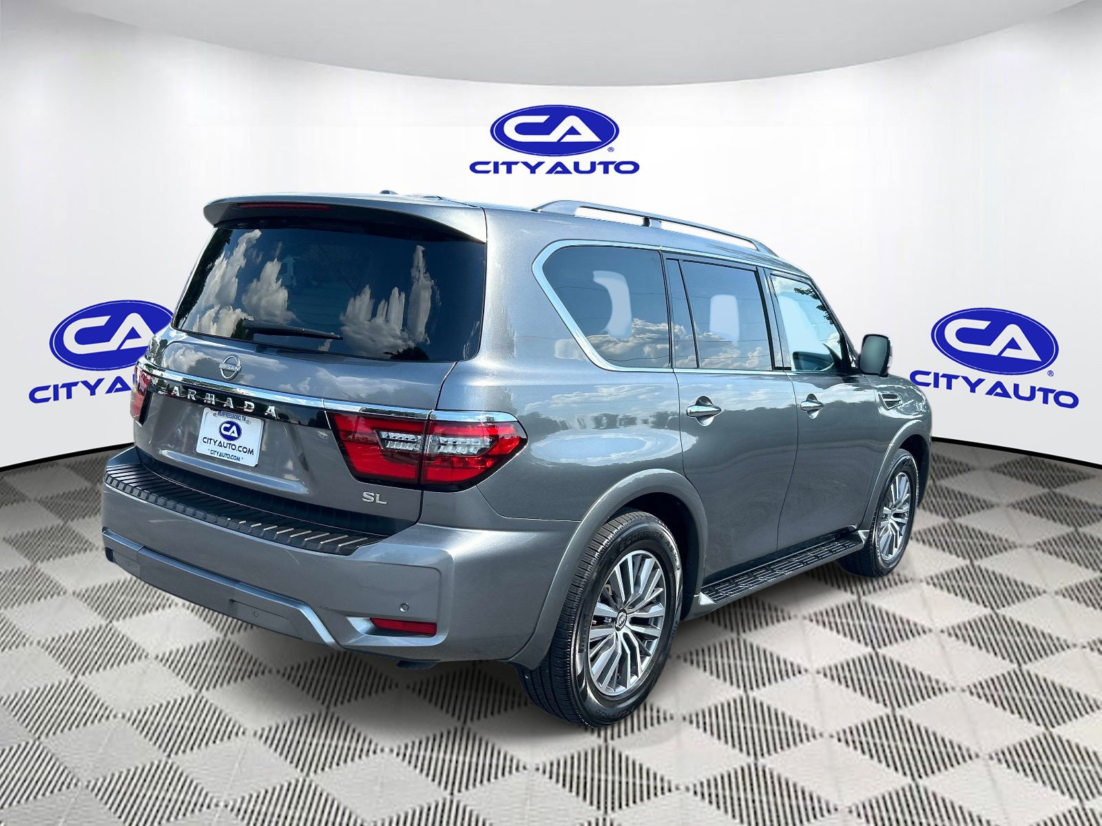 Used 2023 Nissan Armada SL RWD image 3