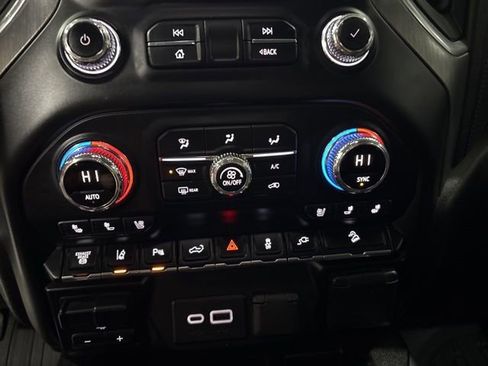 Used 2020 GMC Sierra 2500 Denali w/ Denali Ultimate Package image 25