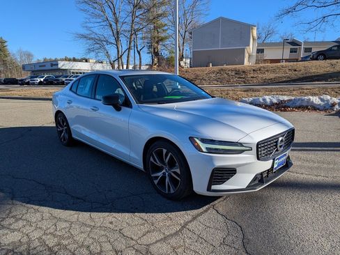 Used 2022 Volvo S60 T8 R-Design Expression w/ Protection Package Premier image 8