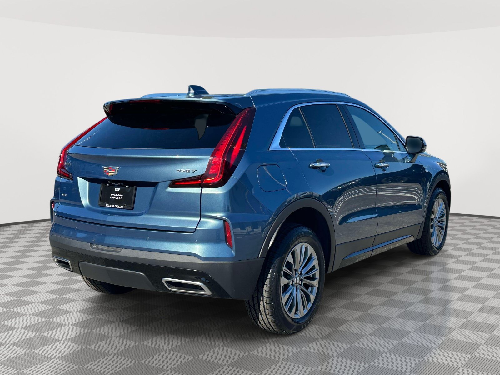 Certified 2024 Cadillac XT4 Premium Luxury w/ Cold Weather Package AWD/4WD image 6