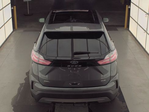 Used 2024 Ford Edge SEL w/ Convenience Package AWD/4WD image 2