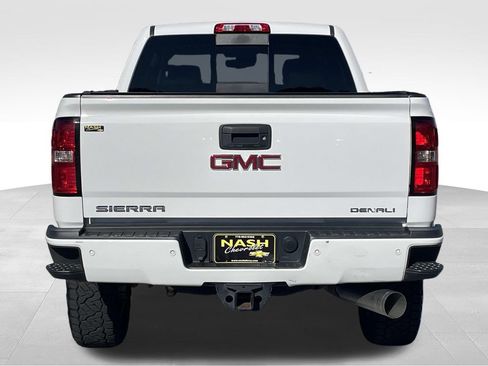 Used 2017 GMC Sierra 2500 Denali w/ Duramax Plus Package image 4