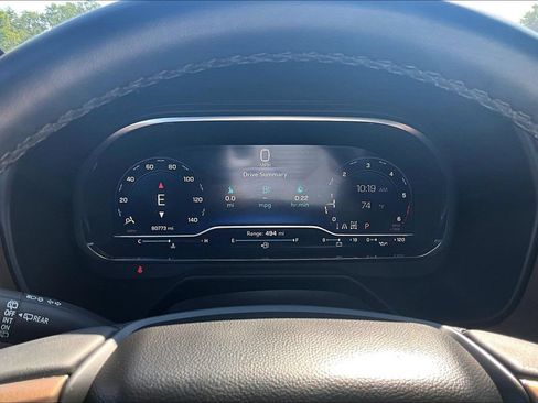 Used 2024 Chevrolet Suburban High Country AWD/4WD image 20
