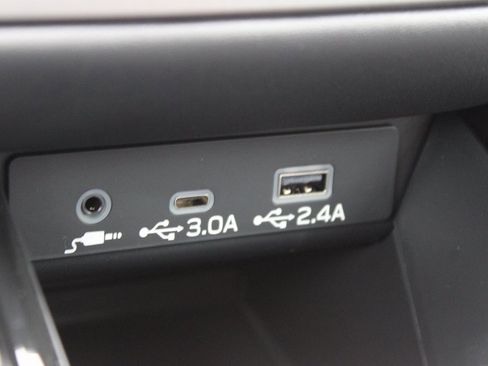 Used 2025 Subaru Legacy Premium image 14