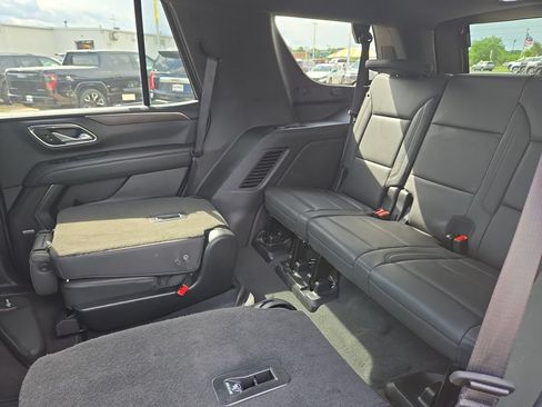 Used 2024 Chevrolet Tahoe LT AWD/4WD image 34