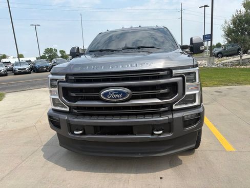 Used 2022 Ford F350 Platinum AWD/4WD image 2